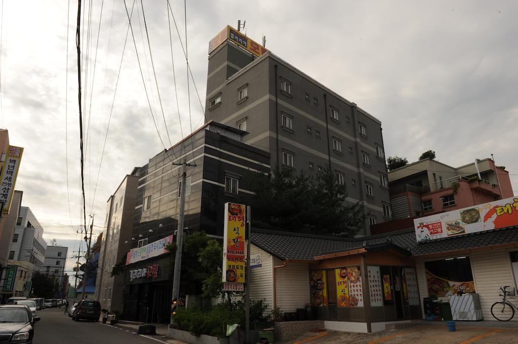 Galleria Hotel อันดง ภายนอก รูปภาพ